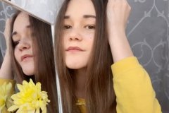 Зеркало. Автор: Беспалова Арина, ЧОУ "Школа-интернат № 27 СОО ОАО "РЖД" ст. Облучье (11 - 14 лет)